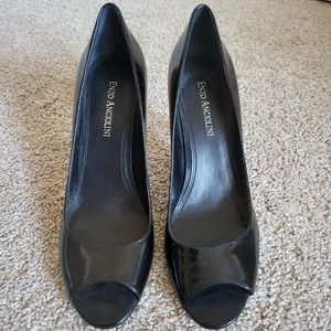 🌻SALE🌻 GUC ENZO ANGIOLINI GENUINE PATENT LEATHER HEELS